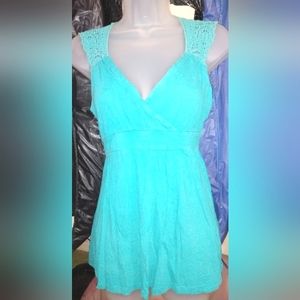 "L.E.I." Turquoise Sleeveless V-Neck Crochet Lace Knit Top w/ Tie Belt